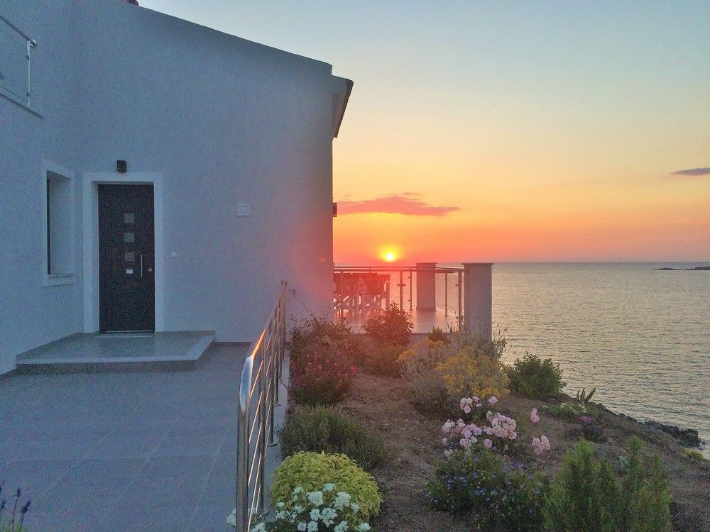 Eleia Seafront Rooms & Villas Petra  Luaran gambar