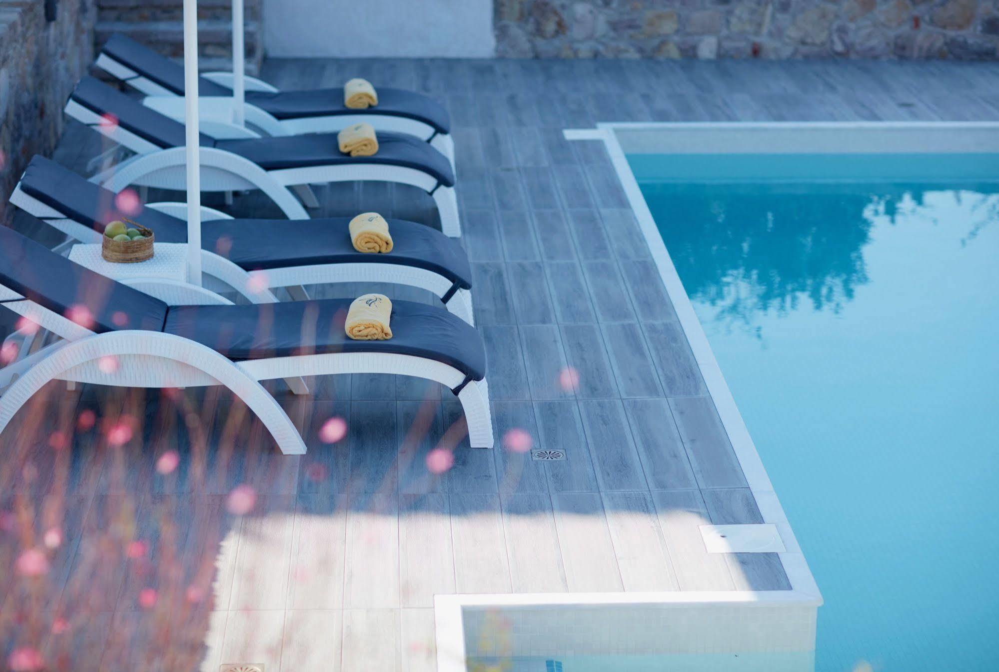 Eleia Seafront Rooms & Villas Petra  Luaran gambar
